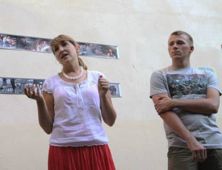 Photographers Yuliya Darashkevich and Siarhei Hudzilin during the presentation of "Press-photo of Belarus"