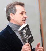 Анатоль Лябедзька прадставіў гродзенцам сваю кніжку пра засценкі КДБ (фота)