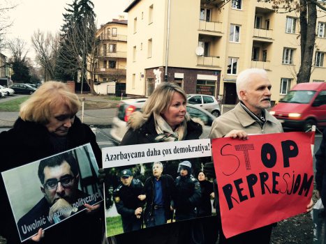 Picket near the Azerbaijani Embassy in Warsaw, December 13, 2014